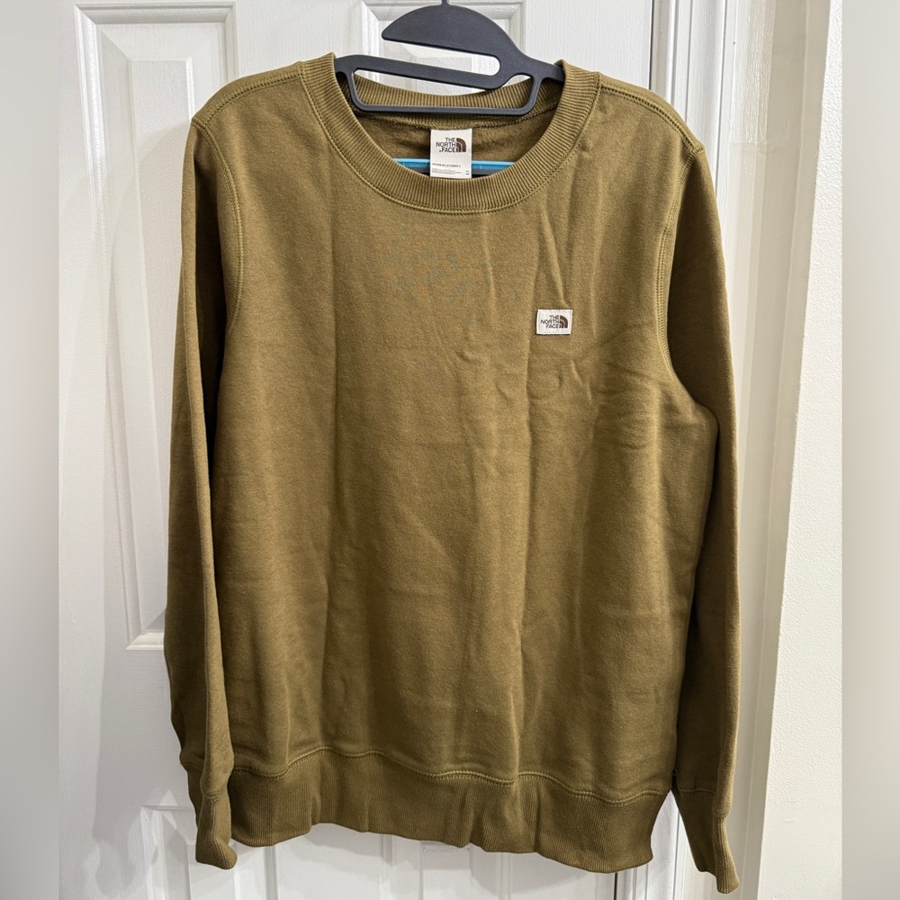 NWT W HERITAGE PTCH CREW Sweater